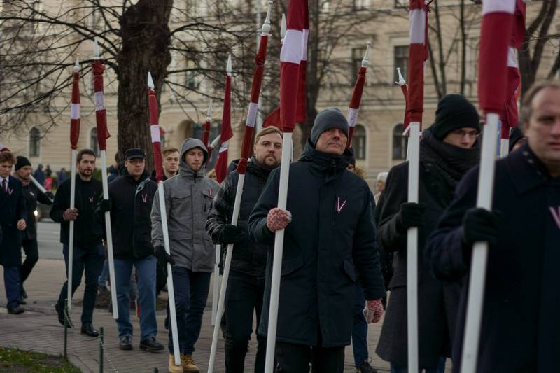 Около 20 тысяч человек приняли участие в факельном шествии в столице Латвии 4