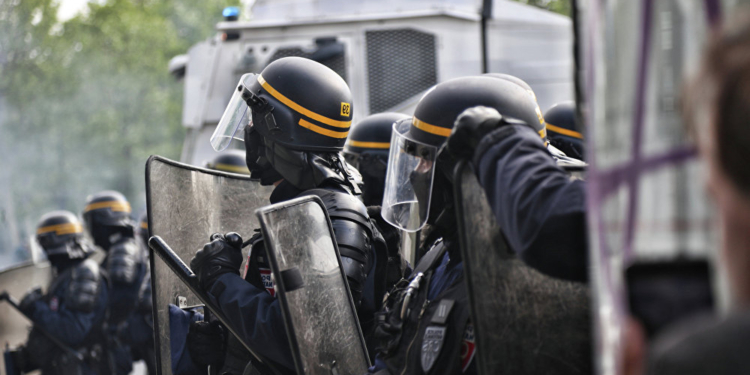 Сильны австралийские подростки – они захватили тюрьму