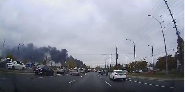 В Канаде на трассе взорвался бензовоз – известно о двух погибших