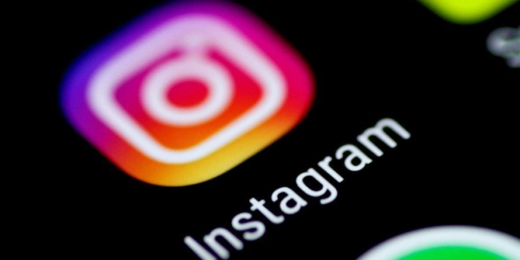 Ученые предупредили об опасности Facebook и Instagram для здоровья