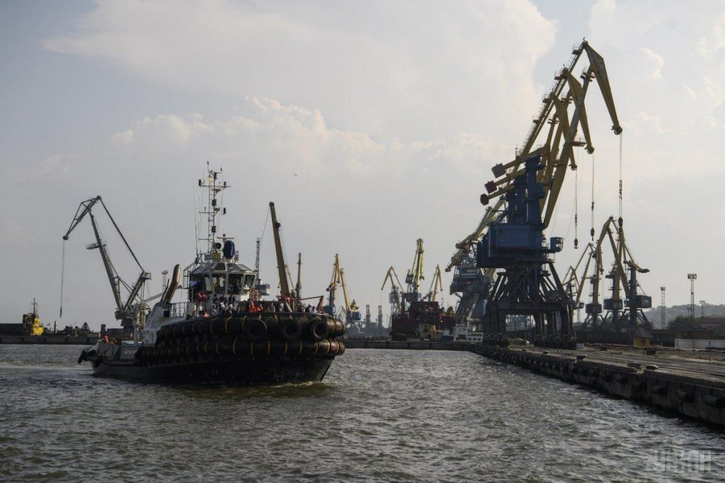 «Укрзализныця» заявила, что готова перенаправить грузы из Мариуполя и Бердянска в другие порты 1
