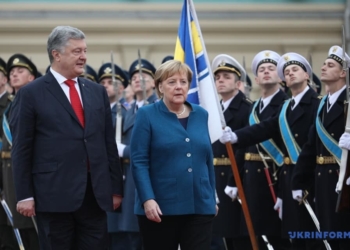 Порошенко встретился с Меркель в Мариинском дворце