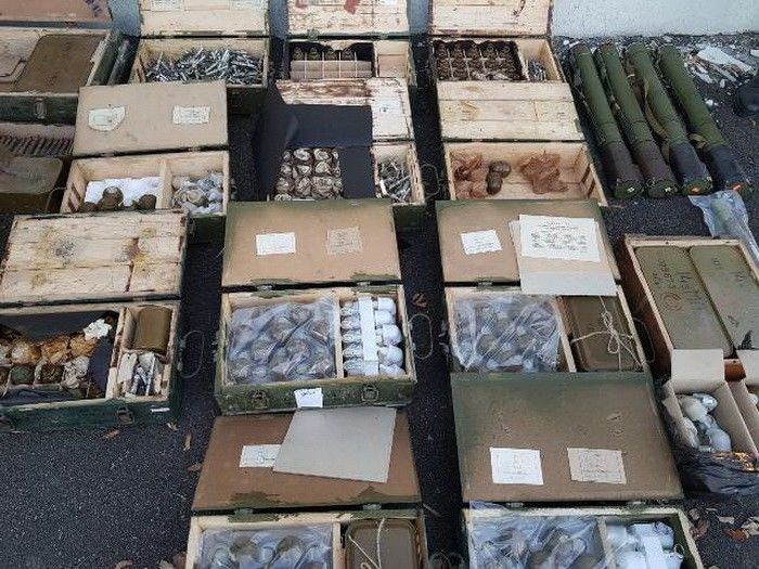 Из зоны ООС пытались вывезти пять тонн оружия и боеприпасов 3