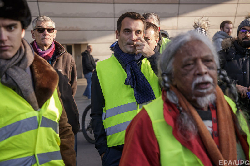 Во Франции прошли масштабные протесты против роста цен на топливо, есть погибший 1