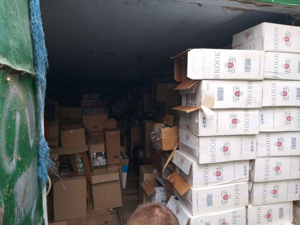 На Николаевщине пограничники с фискалами выявили 457 тысяч пачек сигарет на 12 миллионов гривен 3