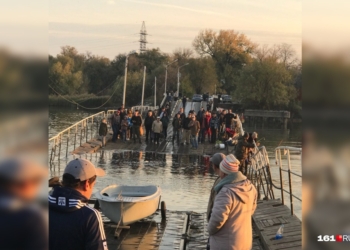 В Ростове-на-Дону затонул понтонный мост на Зеленый остров, на котором остались люди