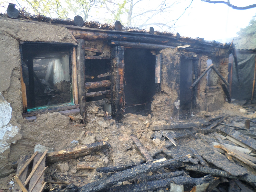 На Николаевщине дотла сгорела летняя кухня 3