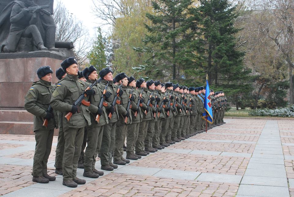 В Николаевском полку Нацгвардии на верность украинскому народу присягнули молодые бойцы 5
