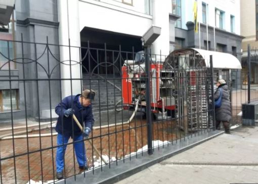 В Киеве горит здание Минфина 1