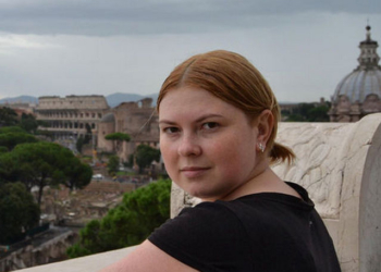 Скончалась облитая кислотой активистка Екатерина Гандзюк