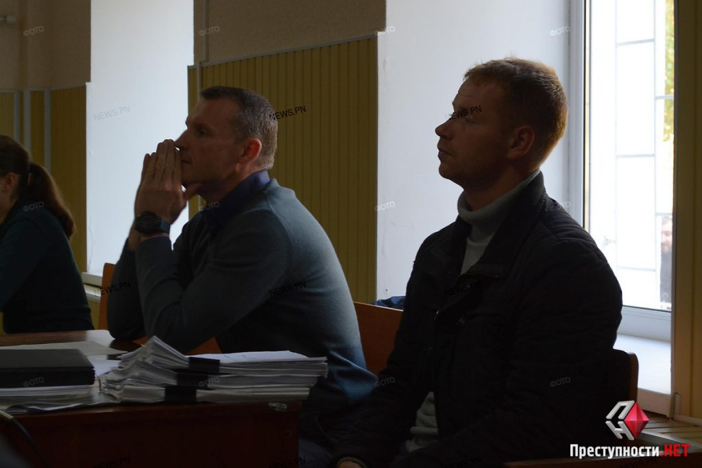 Суд отправил в СИЗО с правом внесения залога лидера банды, взорвавшей банкомат в Николаеве. Двух подельников отпустили под домашний арест 5