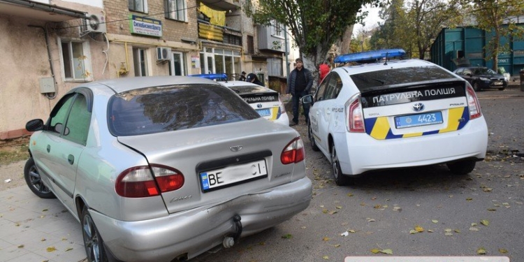 На проспекте Мира водитель «ВАЗа» протаранила три автомобиля. Полиция подозревает, что она села за руль нетрезвой