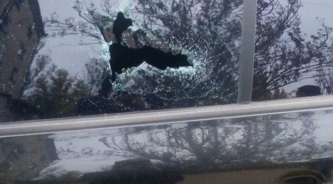 Пьяный дебошир с молотком разбил офисные окна и автомобили в Николаеве