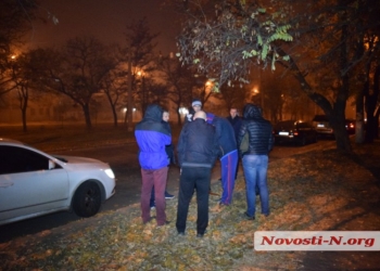 В Николаеве двое налоговиков задержаны при получении взятки