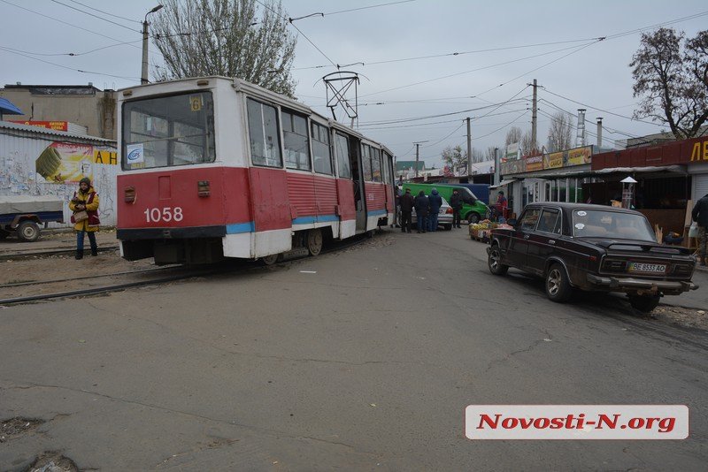 Водитель BMW на «евробляхах» спровоцировал ДТП с трамваем в центре Николаева 3