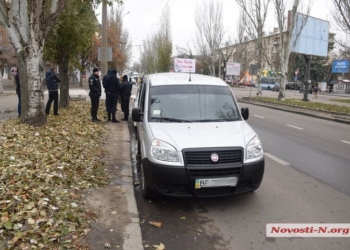 Fiat сбил девушку на пешеходном переходе в центре Николаева. Пострадавшая отделалась легким испугом