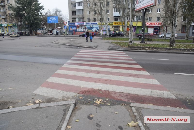 Fiat сбил девушку на пешеходном переходе в центре Николаева. Пострадавшая отделалась легким испугом 3