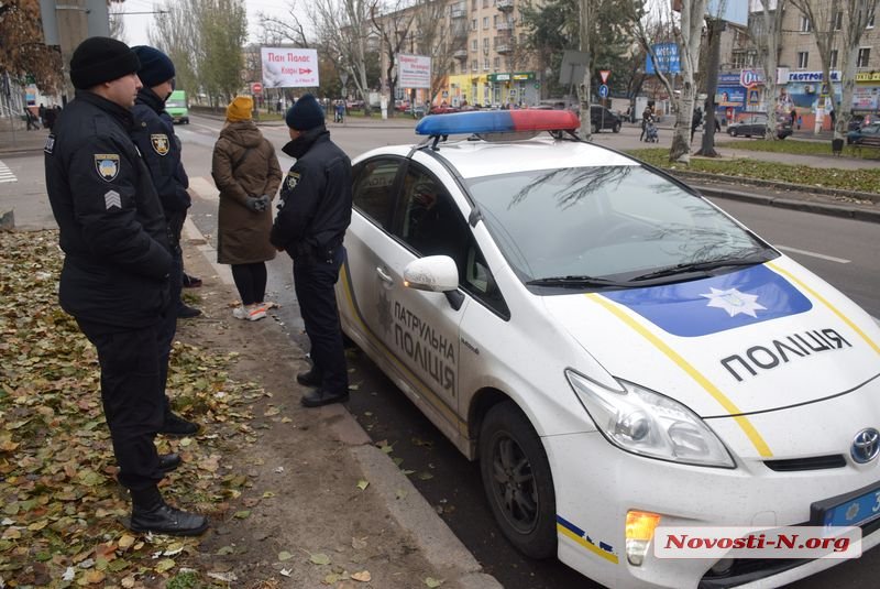 Fiat сбил девушку на пешеходном переходе в центре Николаева. Пострадавшая отделалась легким испугом 7