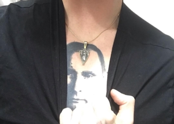 Скандал вокруг Полунина: известный украинский танцор вытатуировал Путина на груди