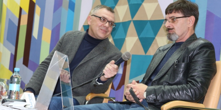 Николаевский ветеран АТО Геннадий Молчанов в компании с собаками-побратимами презентовал новый роман «Перемирие»