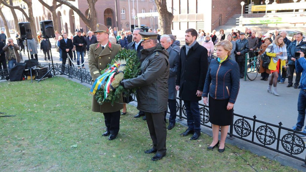 Венгрия открыла памятник жертвам Голодомора в городе Сегед 1