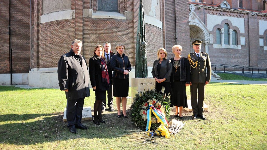 Венгрия открыла памятник жертвам Голодомора в городе Сегед 3