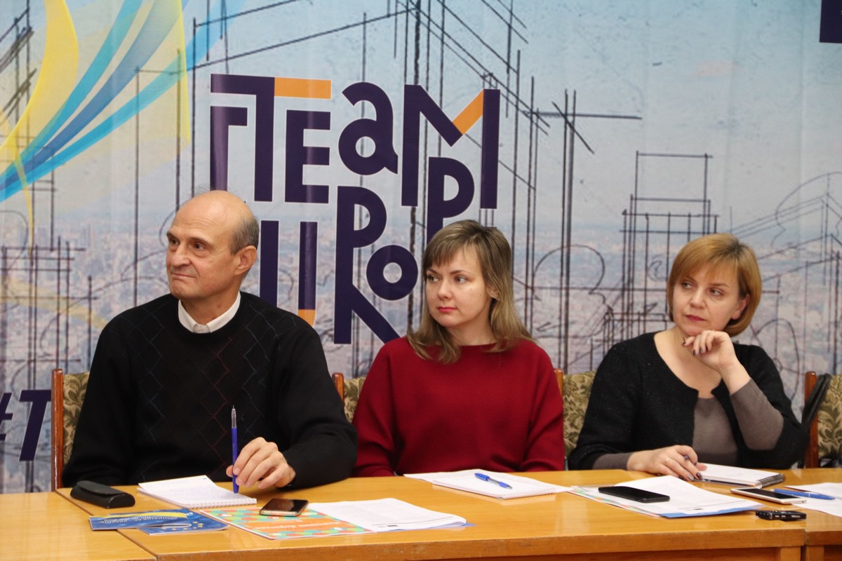 Учиться никогда не поздно: в Николаеве провели «круглый стол», посвященный неформальному образованию взрослых