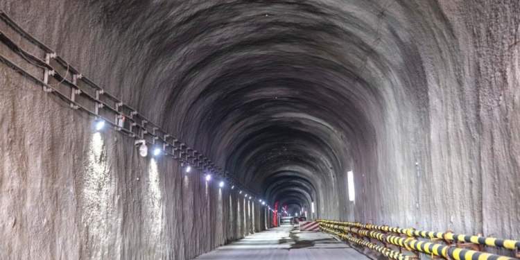 В Китае закончили строить самый глубокий в стране тоннель метро