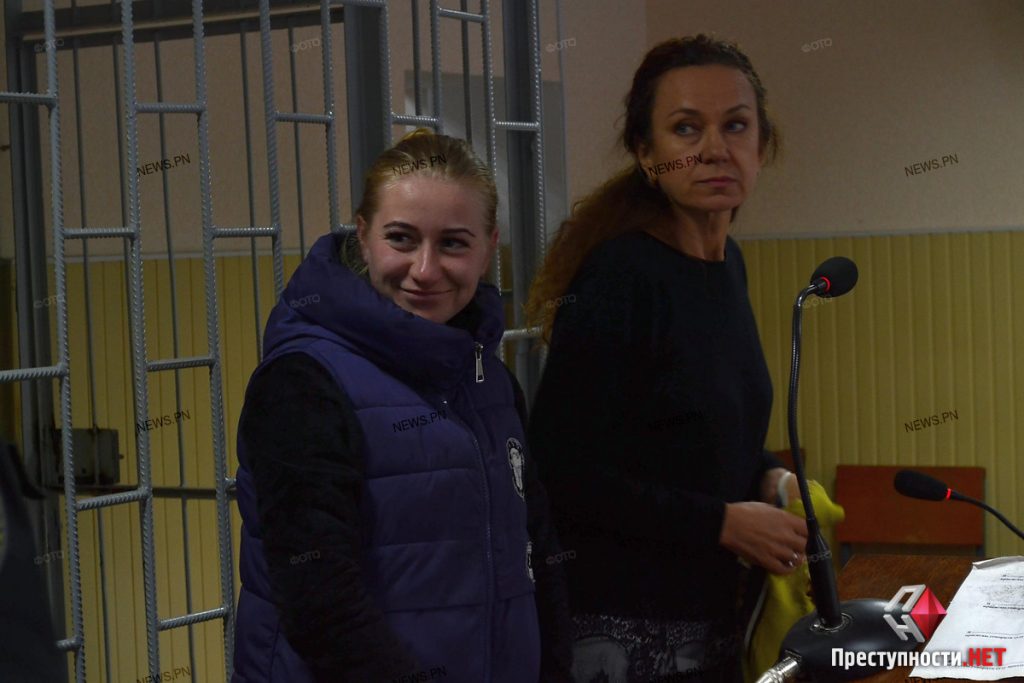 Суд отправил в СИЗО с правом внесения залога лидера банды, взорвавшей банкомат в Николаеве. Двух подельников отпустили под домашний арест 11