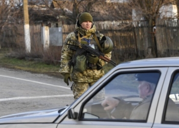 Украина запретила иностранным журналистам въезд в Крым