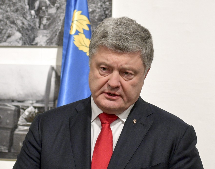 Порошенко потребовал от РФ немедленно освободить украинских военных 1