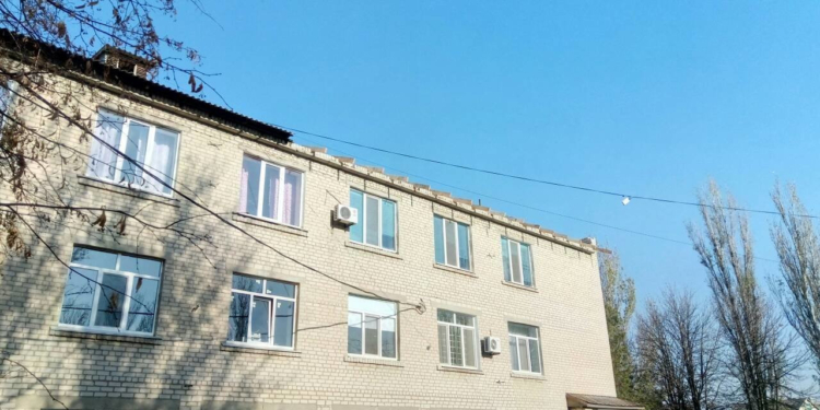 В Первомайске крышу главного корпуса центральной районной больницы отреставрируют за 1,5 миллиона