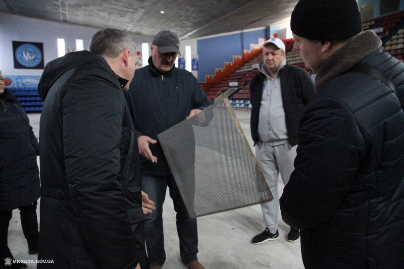 Мэр Николаева дал поручение ускорить ремонт спортшколы «Надежда» 17