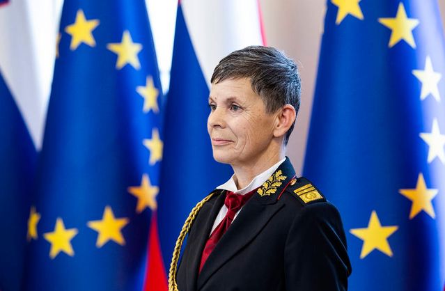 Главой Вооруженных сил Словении стала женщина 1