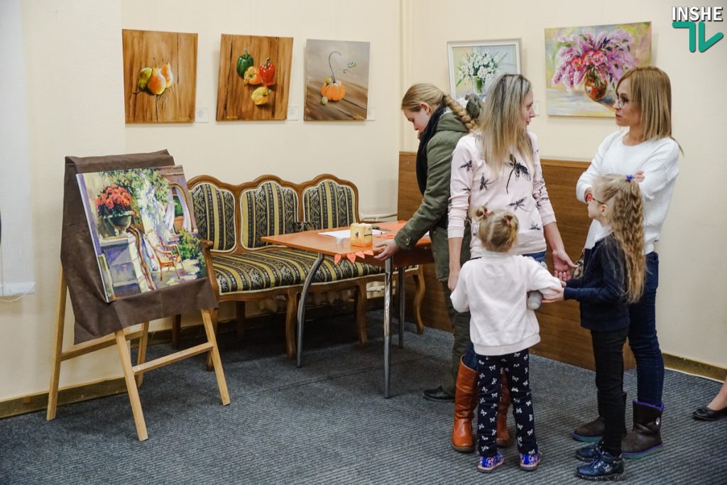 В Николаеве открылась благотворительна выставка «Подари жизнь». Горожане могут помочь детям с пороками сердца 15