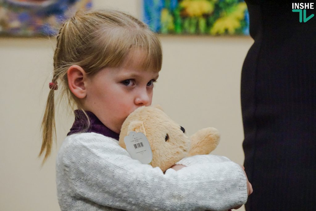 В Николаеве открылась благотворительна выставка «Подари жизнь». Горожане могут помочь детям с пороками сердца 47