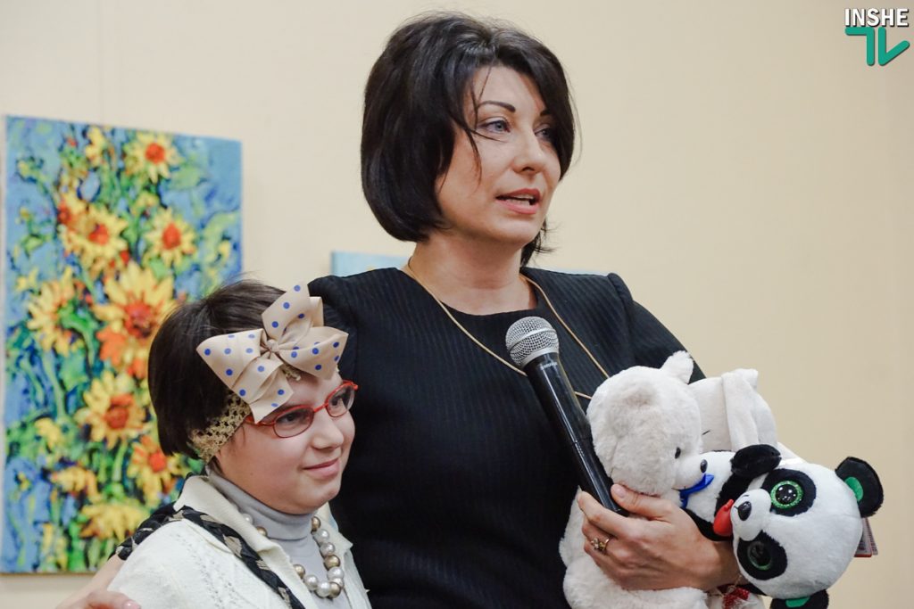 В Николаеве открылась благотворительна выставка «Подари жизнь». Горожане могут помочь детям с пороками сердца 49