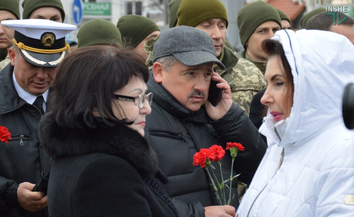 "Мы все живые - не плачьте мать": в Николаеве отметили День Достоинства и Свободы 2