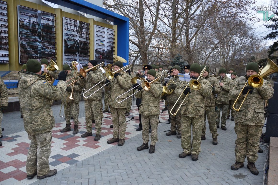 «#Ми_захистимо»: в Николаеве стартовал флеш-моб в поддержку украинских военнопленных 5