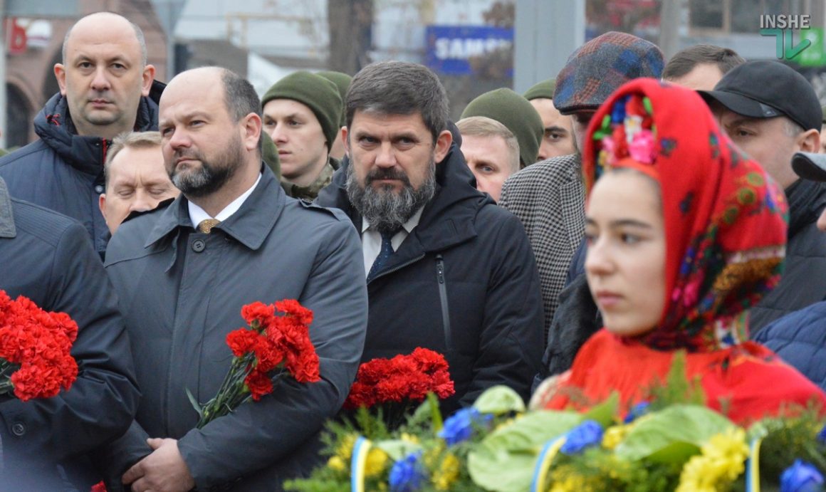 "Мы все живые - не плачьте мать": в Николаеве отметили День Достоинства и Свободы 32