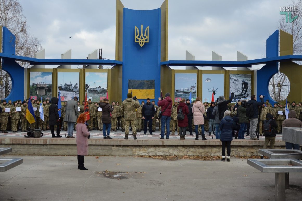 «#Ми_захистимо»: в Николаеве стартовал флеш-моб в поддержку украинских военнопленных 47