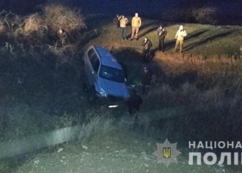 На Николаевщине полиция вместе с фермерами поймали двух воров из Грузии