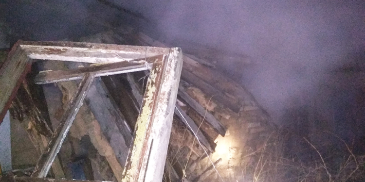 На Николаевщине спасатели обнаружили в горящем доме мертвого хозяина