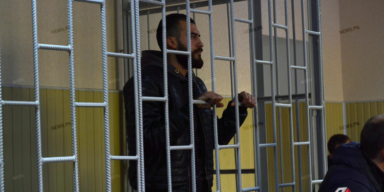 Суд отправил в СИЗО с правом внесения залога лидера банды, взорвавшей банкомат в Николаеве. Двух подельников отпустили под домашний арест