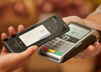Объемы расчетов через Google Pay и Apple Pay в Украине выросли в 9 раз