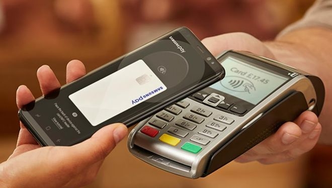 Объемы расчетов через Google Pay и Apple Pay в Украине выросли в 9 раз