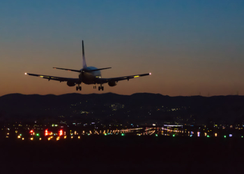 В московском аэропорту “Боинг” сбил насмерть человека