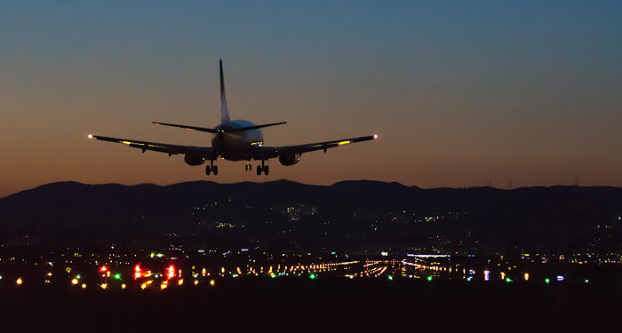 В московском аэропорту “Боинг” сбил насмерть человека