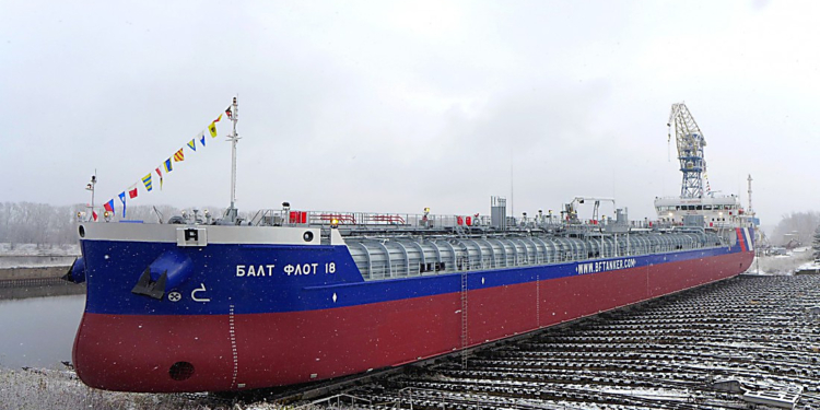 В акваторию Николаева зашел российский танкер «Балтфлот 18» фирмы из санкционного списка