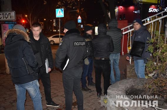 В Николаеве полиция задержала банду «барсеточников»